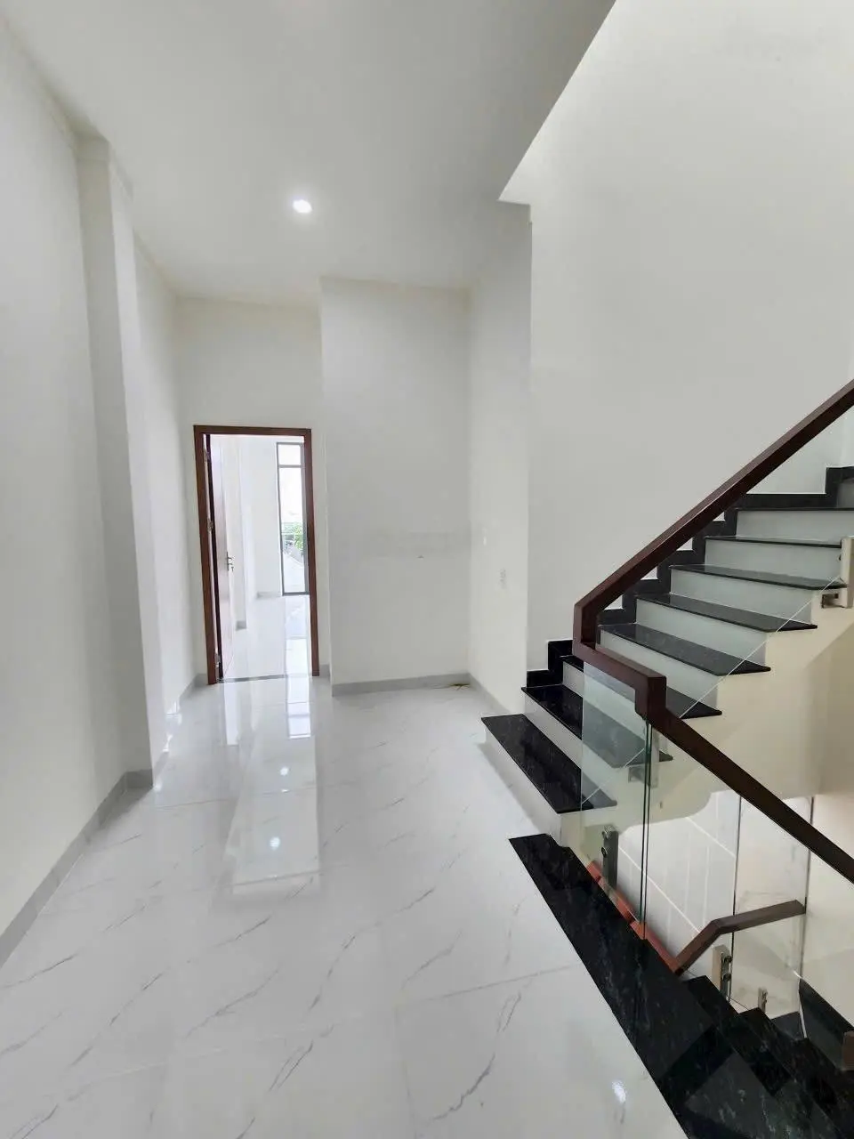 Gấp! Nhà đẹp chỉ 4,59Tỷ ( Còn TL ) - ngay MTĐ Âu Dương Lân, Phường 3, Quận 8, sổ riêng, dân cư đông