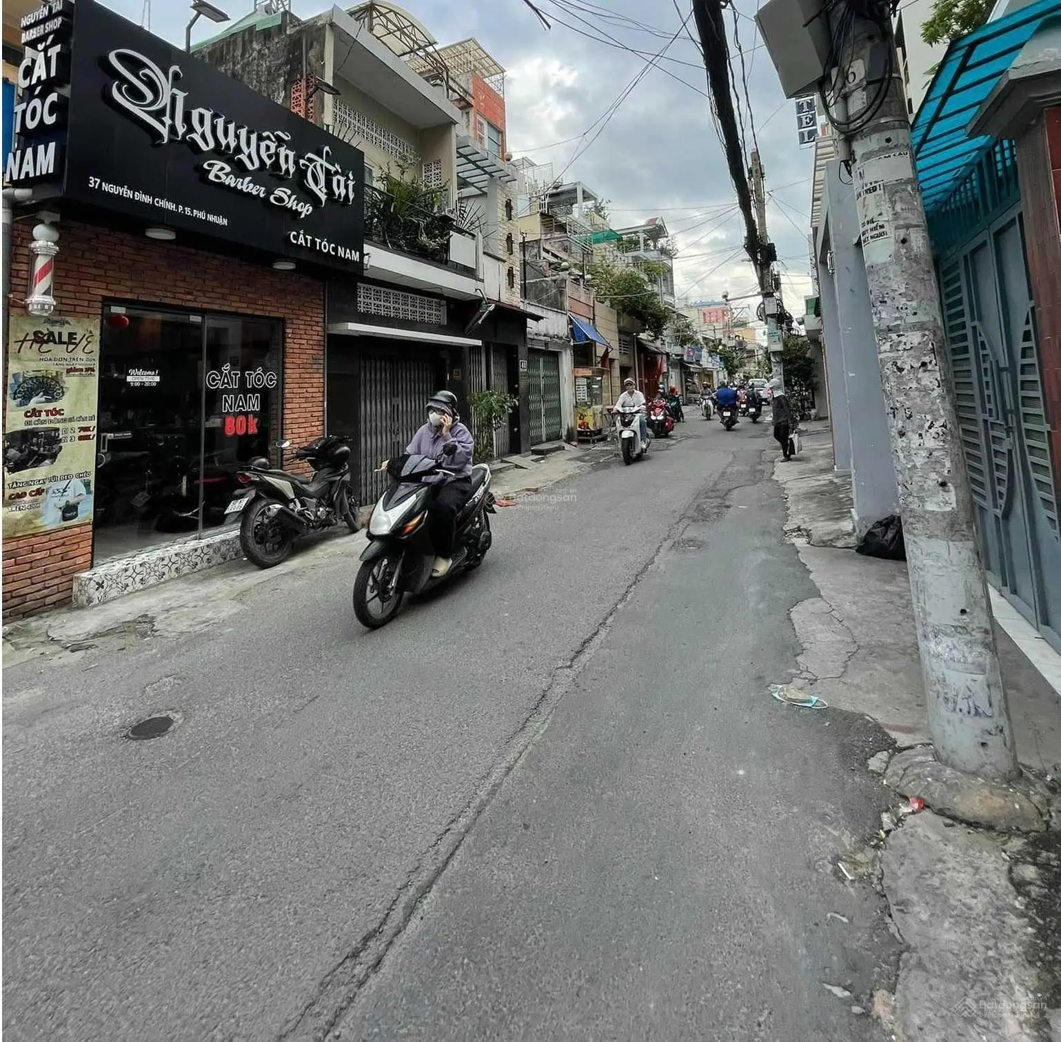 Giảm 3 tỷ-giá rẻ MT ngay Nguyễn Văn Trỗi Phú Nhuận - DT: 5,2x20m 2 tầng chỉ 19,5 tỷ - LH 0789 162 ***