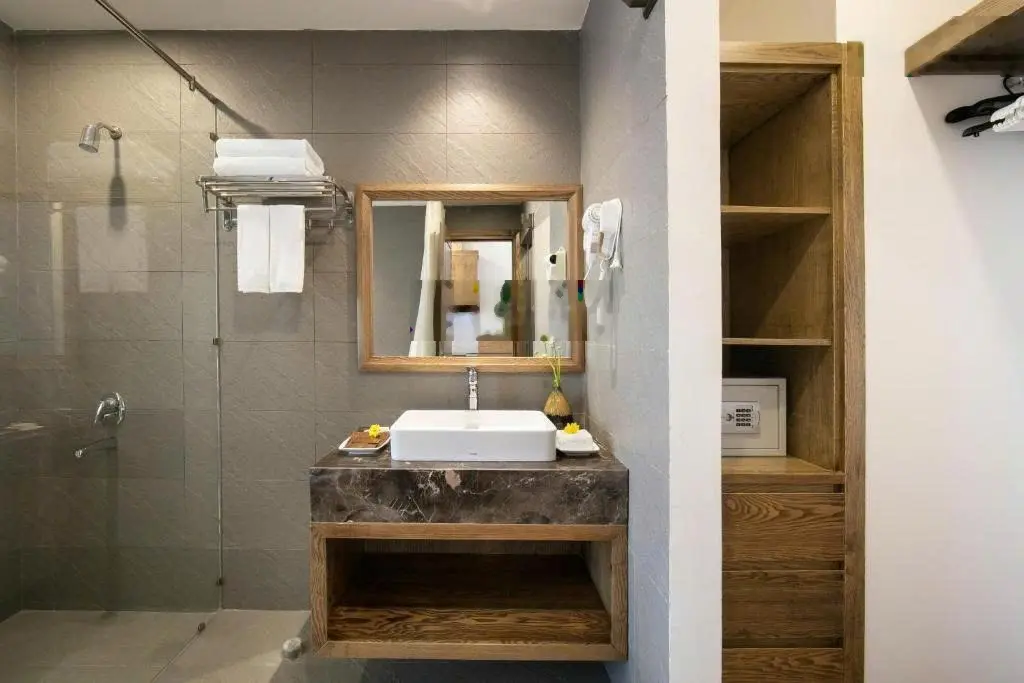 Bán siêu Tòa CHDV Phạm Viết Chánh, Bình Thạnh, 10x30m, Hầm + 7 Tầng - HĐT: 19000$/th, giá 85 tỷ