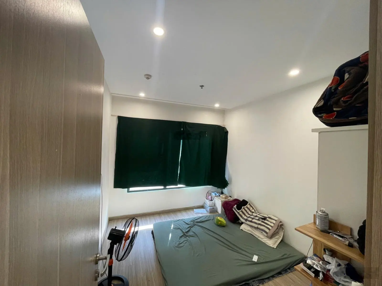 Bán căn hộ chung cư 2 phòng ngủ + 1, tầng trung tại Vinhomes Ocean Park 1