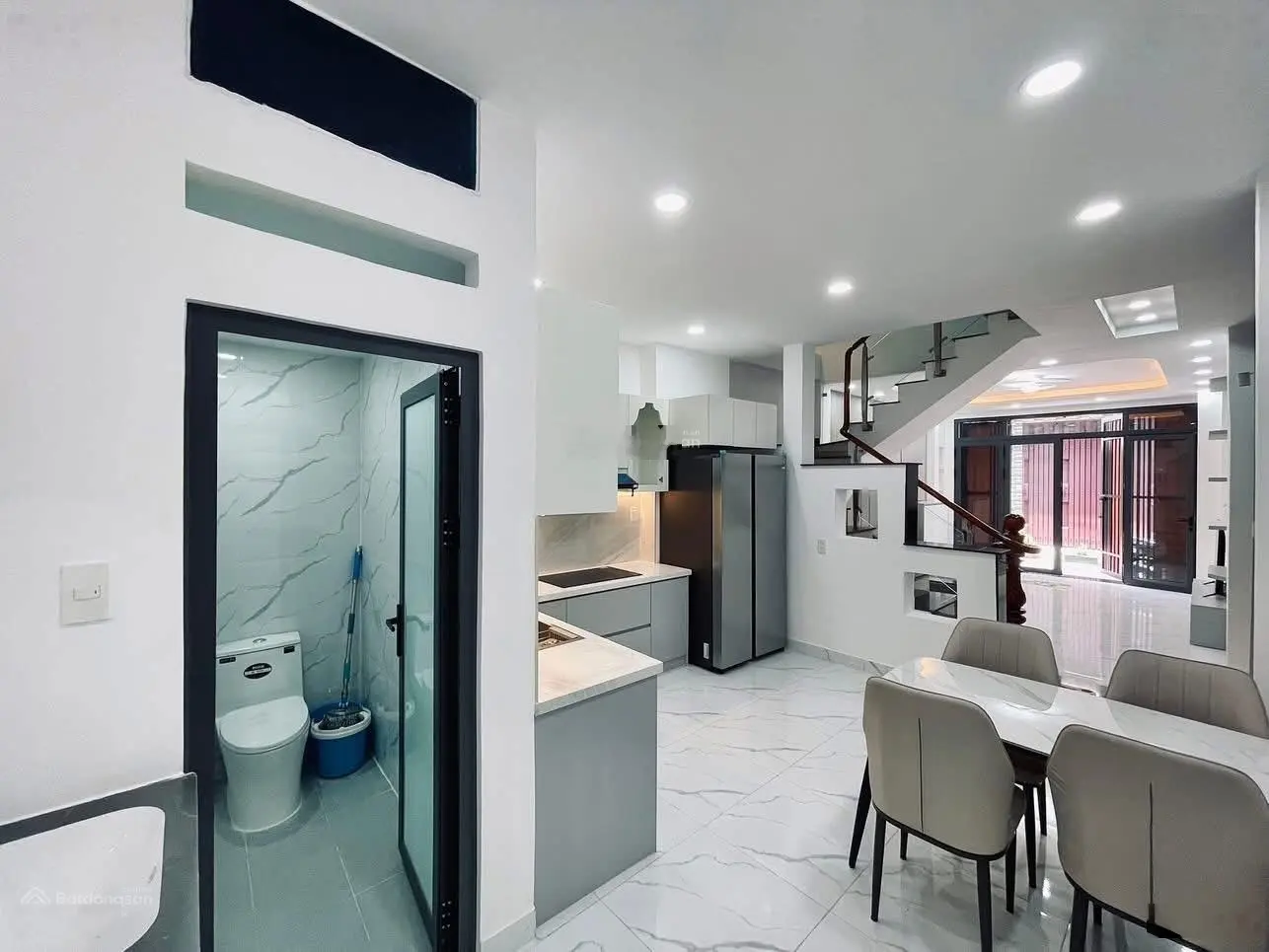 Nhà đẹp 41,4m2 cạnh trường Tiểu học Nguyễn Thái Sơn - đường Huỳnh Thị Của, Quận 3 giá 3tỷ620