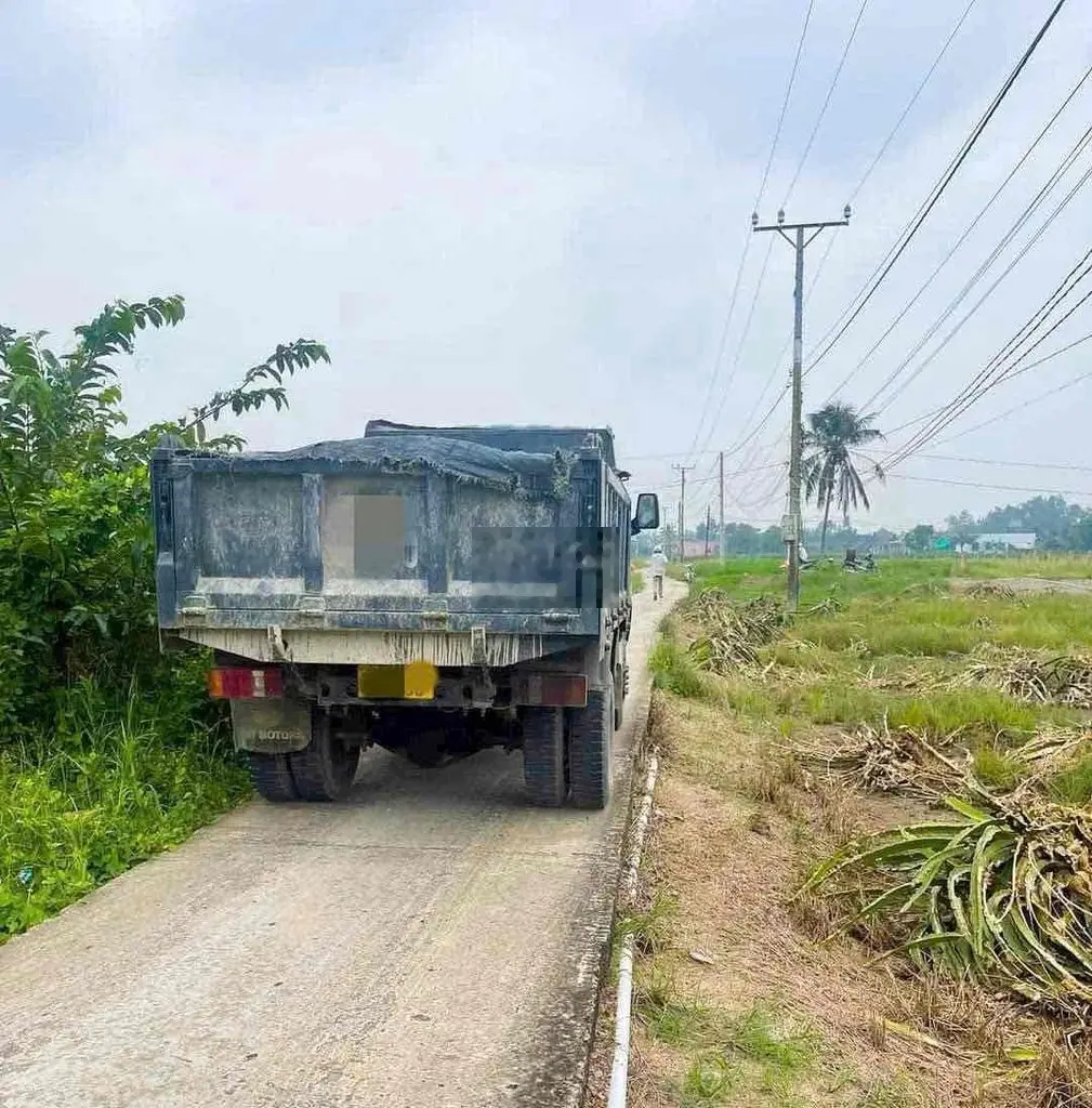 nền thổ 5 x 25m đường Trần Văn Danh