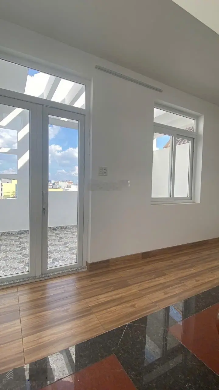 BÁN NHÀ QUẬN TÂN BÌNH GẤP BÁN GIẢM SÂU 70M2 5 TẦNG HẺM 10M CHỈ NHỈNH 9 TỶ TL.