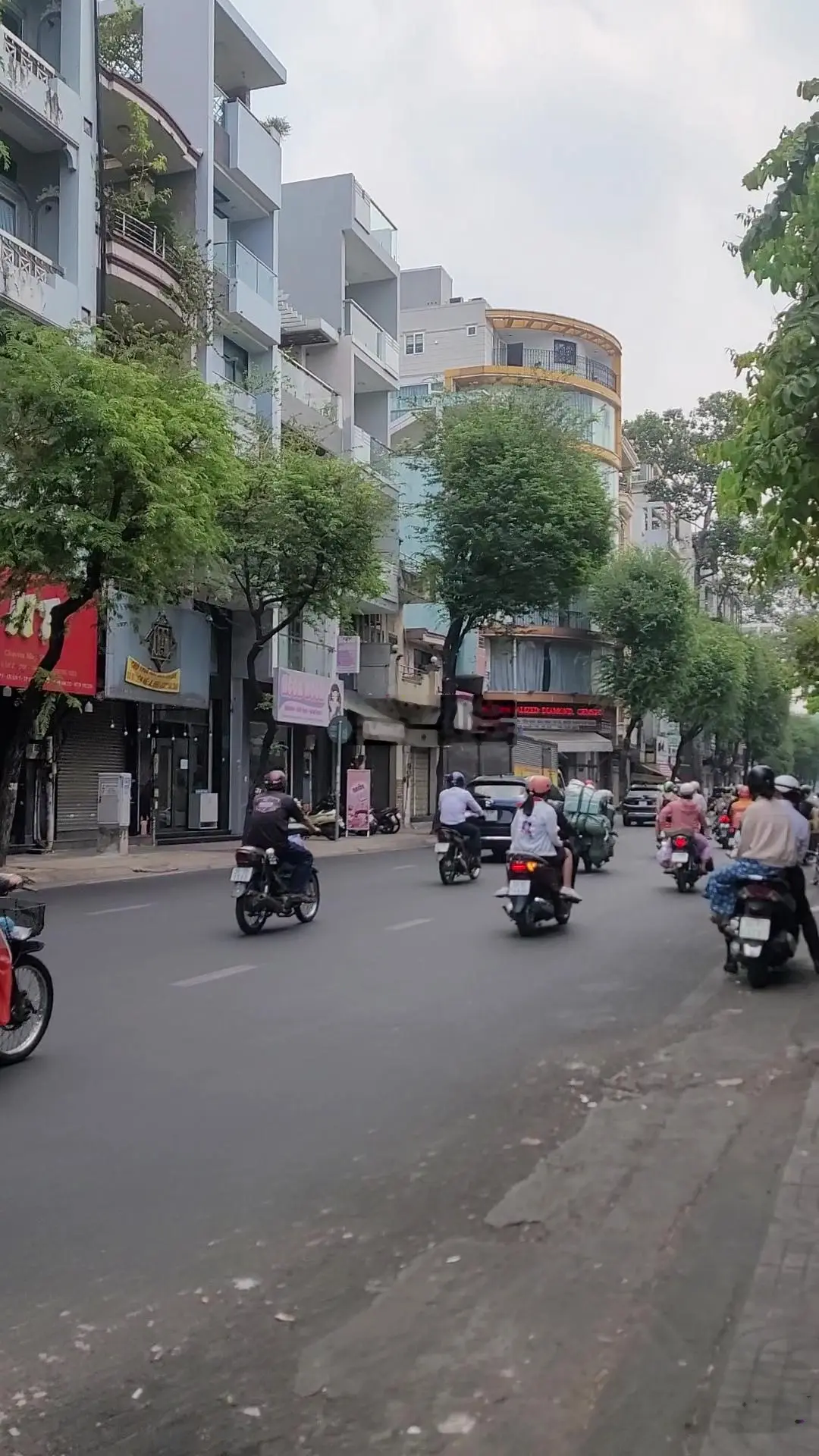 Bán nhà hẻm xe hơi Lê Văn Sỹ, P. 10, Q. Phú nhuận, DT: 4x18m 3 lầu, giá: 14.3 tỷ TL