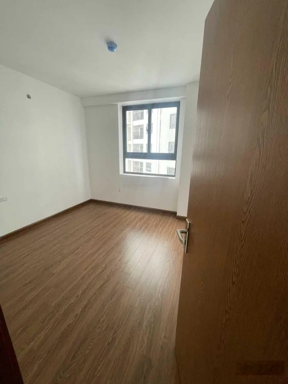 Bán nhanh căn 72m2 hàng ngoại giao Tầng đẹp sẵn sổ giá 1.47 tỷ
