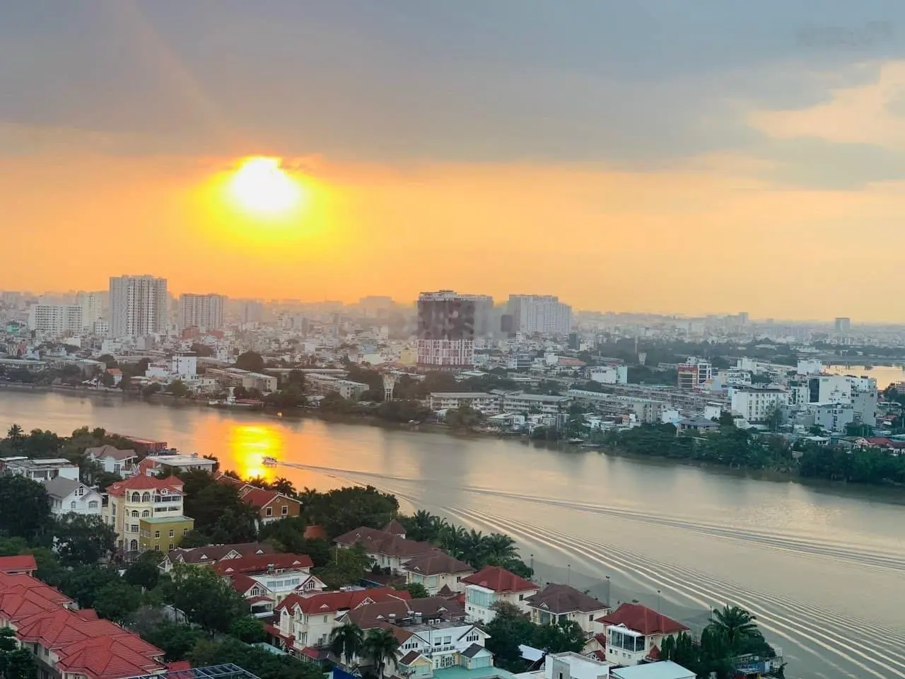 An Chi cần bán căn hộ Xi Riverview 200 m2 to rộng đẹp giá 19,9tỷ gọi 0909 776 ***