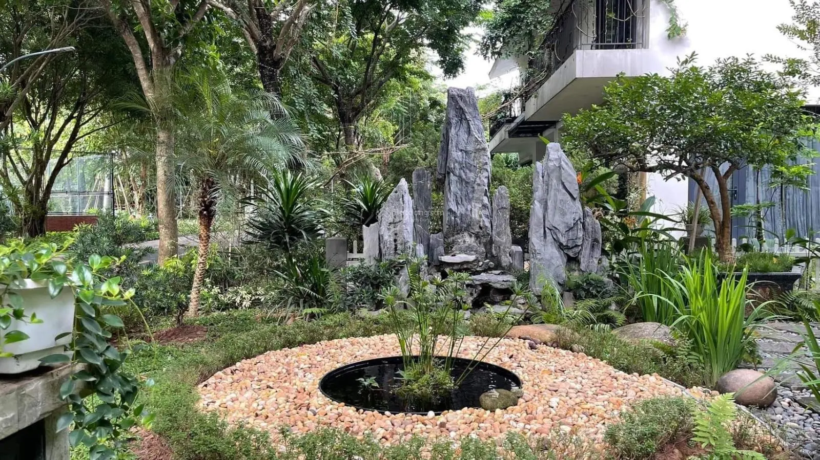 Bán biệt thự Ecopark giá 38 tỷ VND, diện tích 210m2, 4 phòng ngủ
