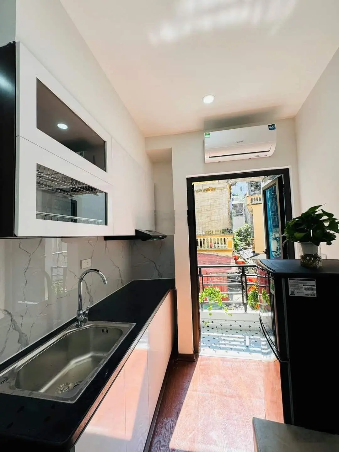 Bán Gấp nhà siêu hiếm Trần Quốc Vượng. 47m2 x 6 tầng mặt tiền 9.4m 9 phòng khép kín full nội thất