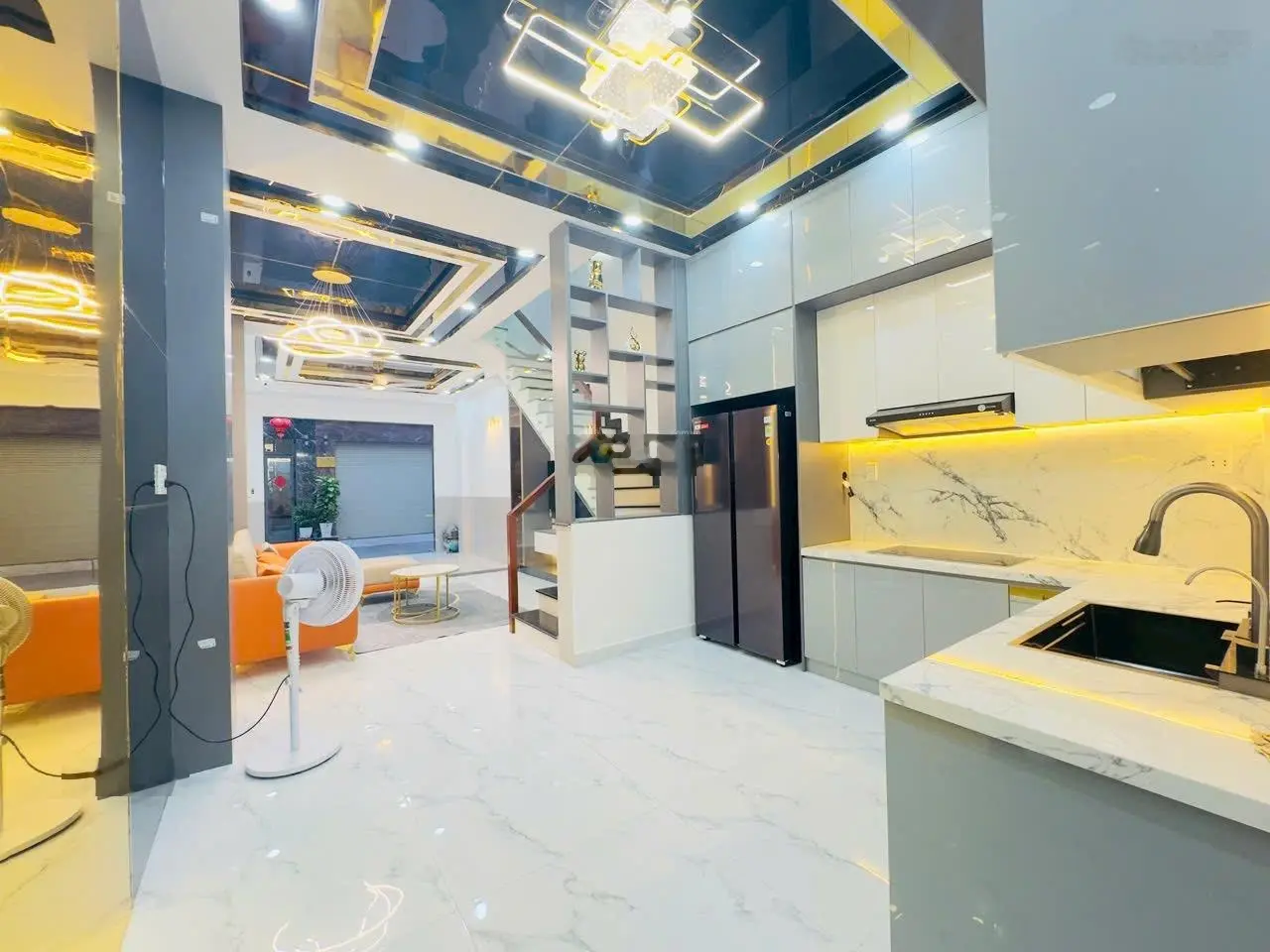 Nhà đẹp 4 tầng ô tô vào nhà đường 6m full nội thất chỉ 6tỷ390