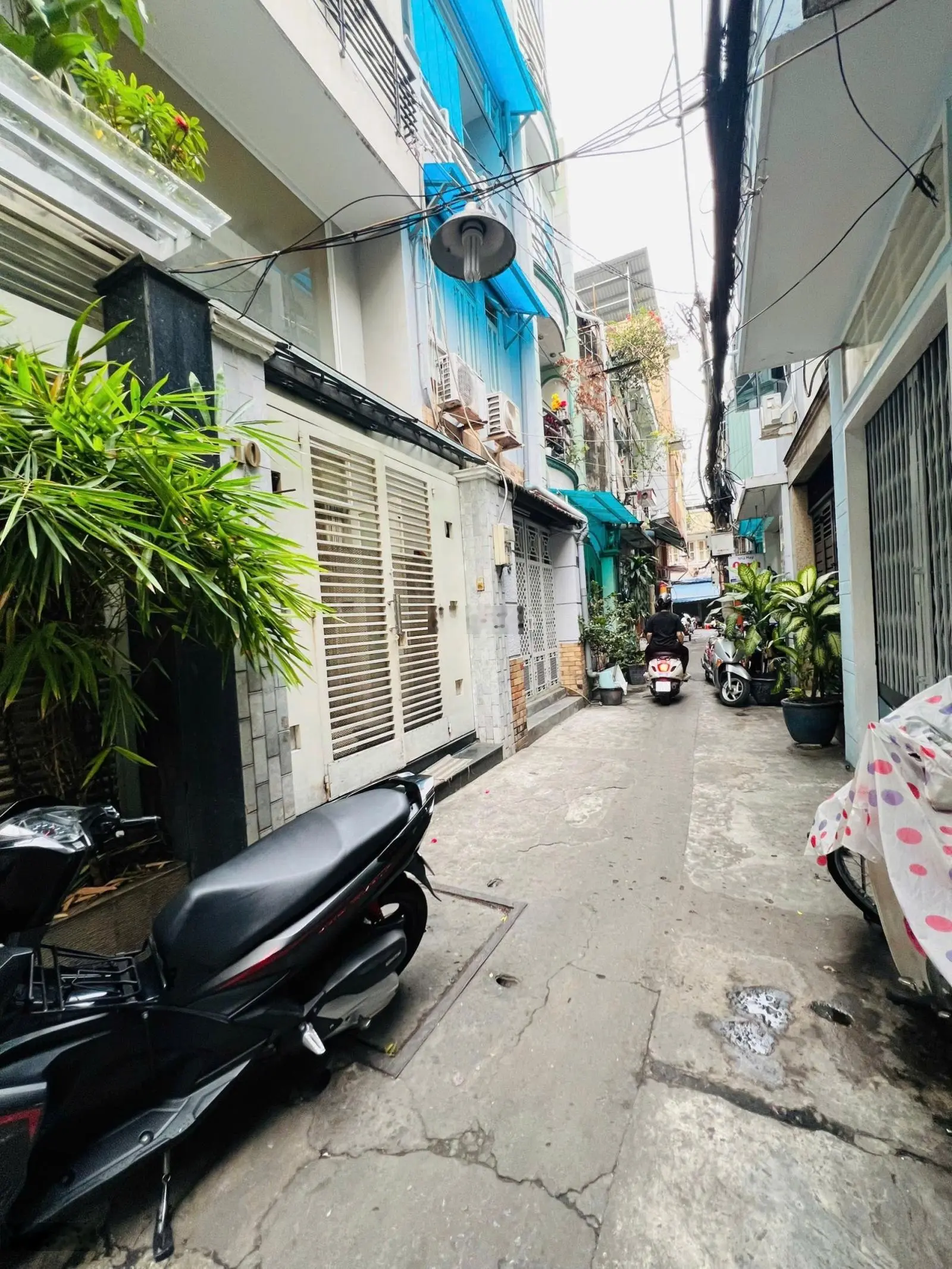 Nhà Hẻm Ô Tô Khu Phân Lô Bàn Cờ Nguyễn Thiện Thuật Quận 3
