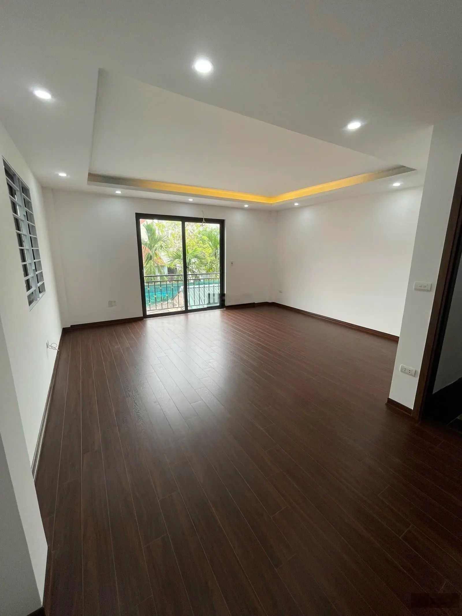 Bán Căn Nhà đẹp, Giá tốt, vị trí nhiều tiện ích, Song Phương Hoài Đức.