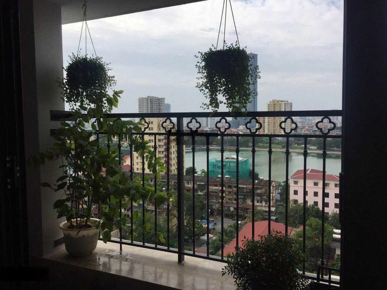 Bán căn hộ chung cư 112m2, 3PN, tòa D2 Giảng Võ, View Hồ Giảng Võ, 0904 760 ***