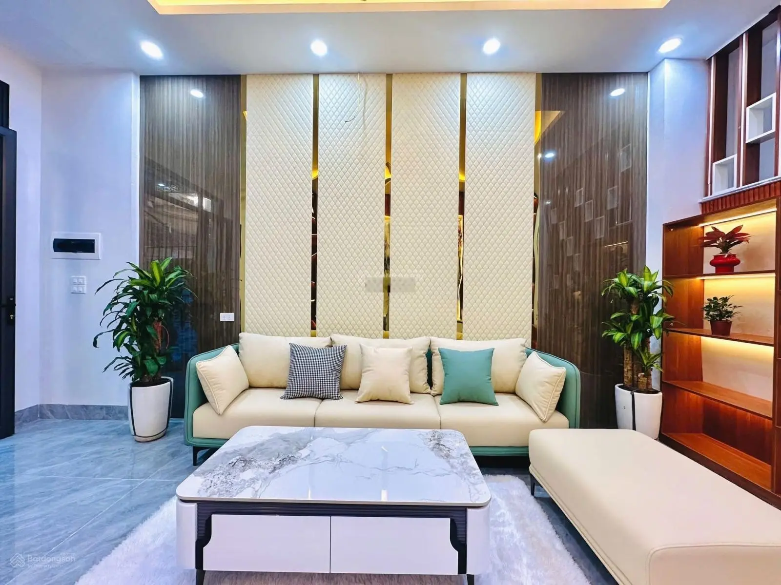 Siêu Phẩm Nhà Đẹp Thái Thịnh Đống Đa , Ngõ Rộng 3m , Cực Kỳ Thoáng Nhà Mới 50M , 5 Tầng , 6 Ngủ