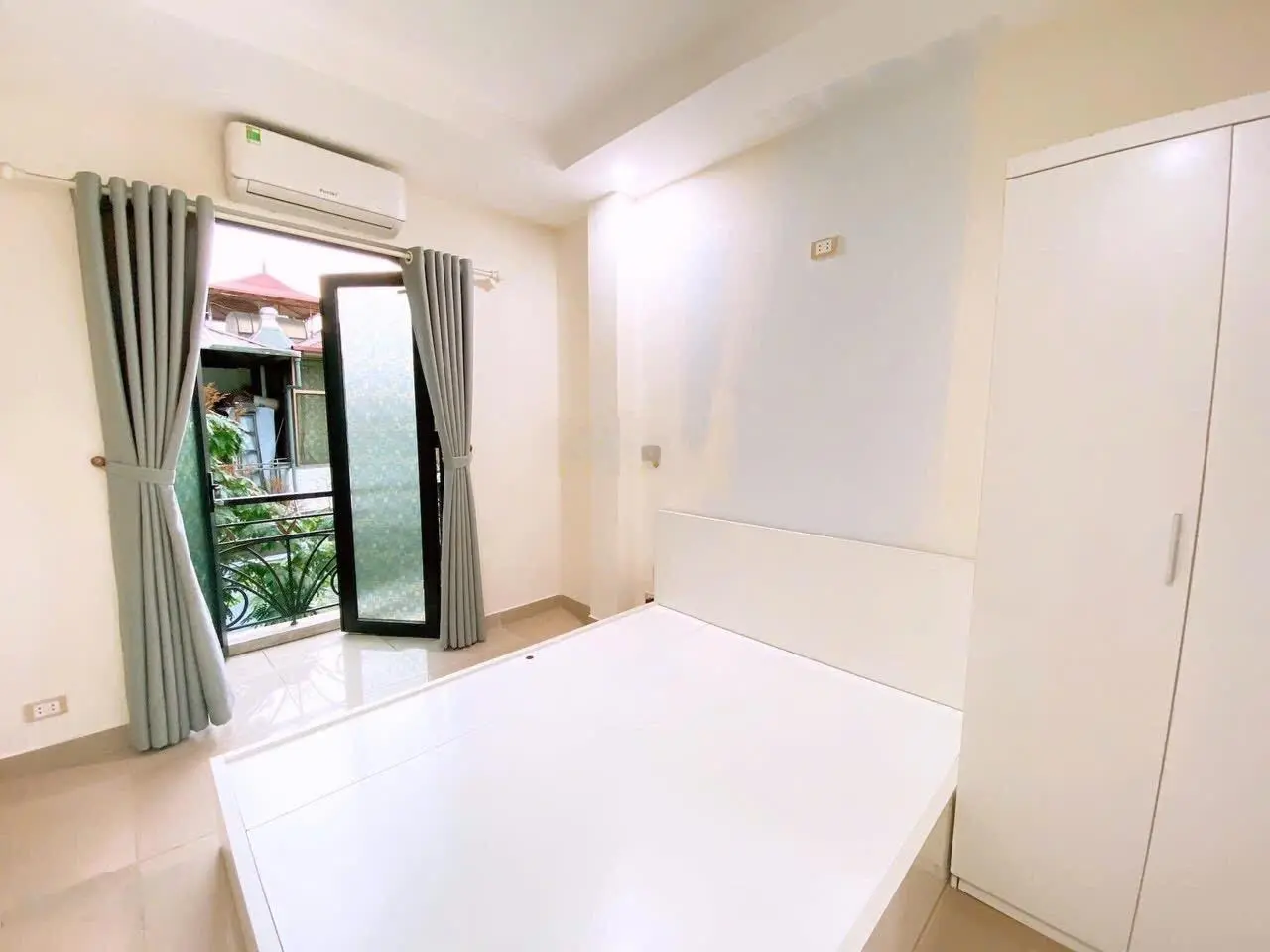 Bán CC mini ở La Thành, 350 triệu / m2, 118 m2, 21PN, 21WC, hàng HOT