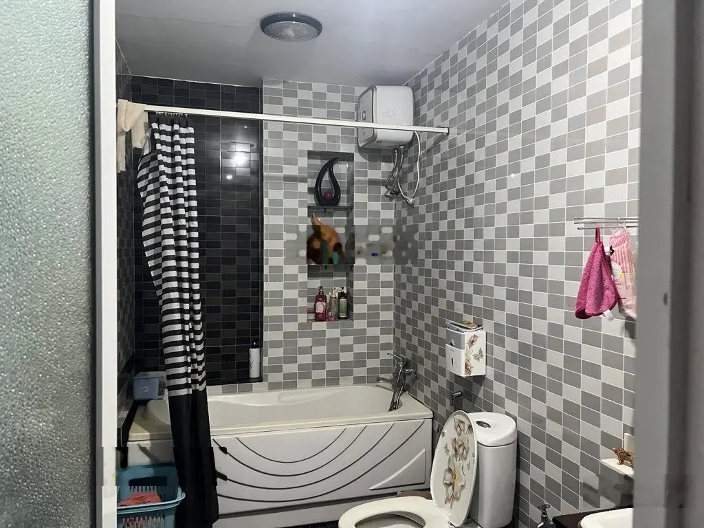 Bán nhà mặt tiền, 3 tầng mới, đẹp đường Nguyễn Phước Tần trục đường kinh doanh sầm uất Cẩm Lệ
