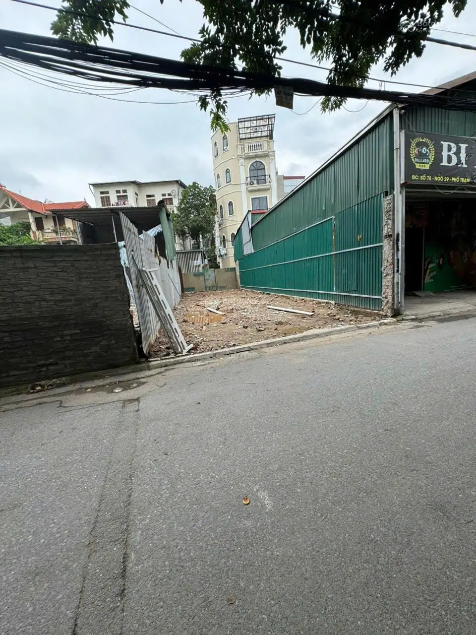 Bán đất phố Trạm 100m2 x 5,3m ngõ thông ô tô tránh nhau,kinh doanh