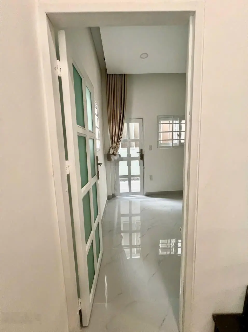 Bán NR 2PN, 1WC, 19,5m2, giá 2,95 tỷ tại Cô Giang, Q1, HCM hàng hot hoa hồng 1%