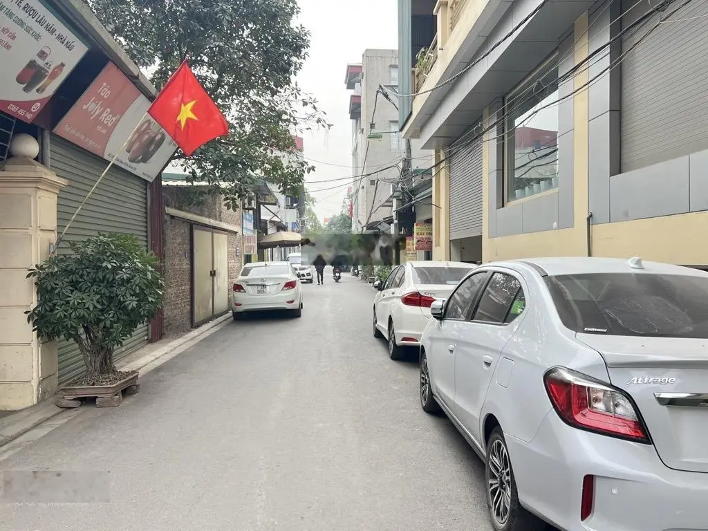 Bán nhà 31ha - TT Trâu Quỳ - Gia Lâm - 3 tầng - vỉa hè - kinh doanh - 102m2 - giá 16,1 tỷ