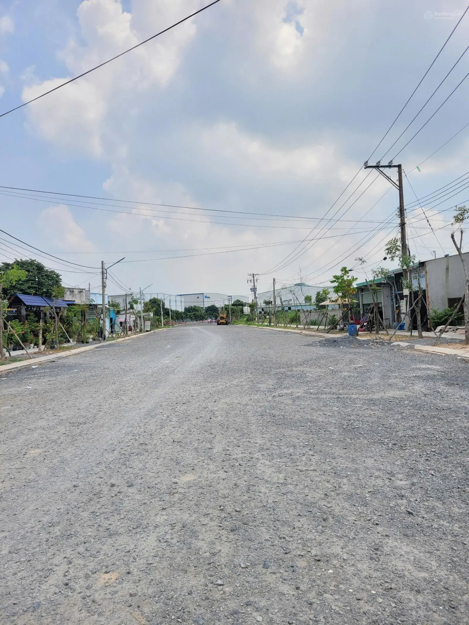 Bán đất MT Đường Đông Thành Đang Mở Rộng Ngang 8x19,6m chỉ 7ty TL Mạnh