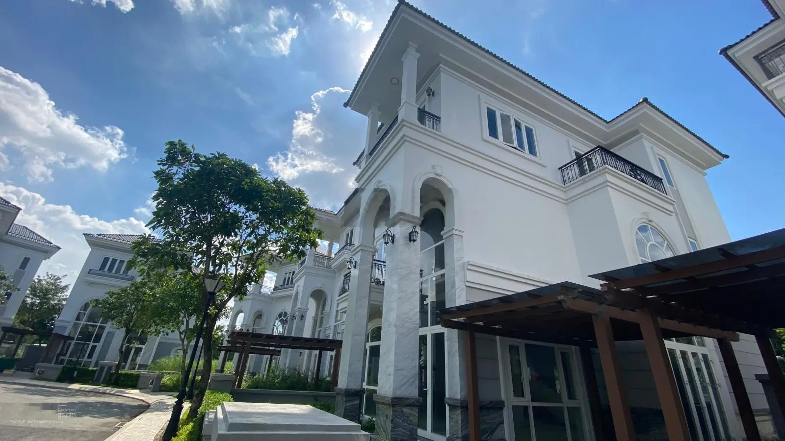 Q2 bán căn biệt thự đơn lập Sol Villas 264m2 giá tốt 28,9 tỷ từ chủ đầu tư - ĐT: 0908 137 ***