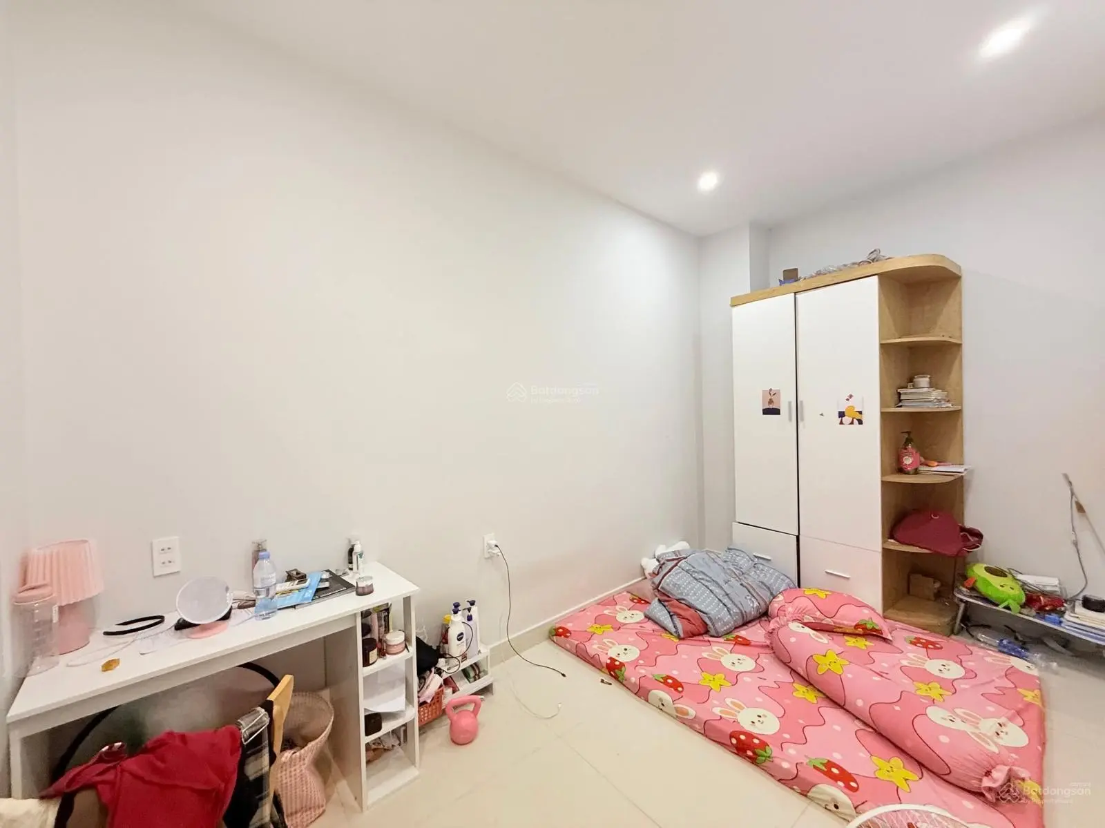 Chủ gấp bán trong tuần nhà đẹp nở hậu gần ngay sân bay, 5 tầng giá chỉ 8.199 tỷ thương lượng chủ.