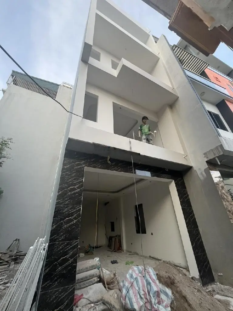 Bán nhà 5 tầng DT 38m2 MT 4m trung tâm Thạch Bàn Long Biên, nhà đẹp - dân xây - ô chờ thang máy