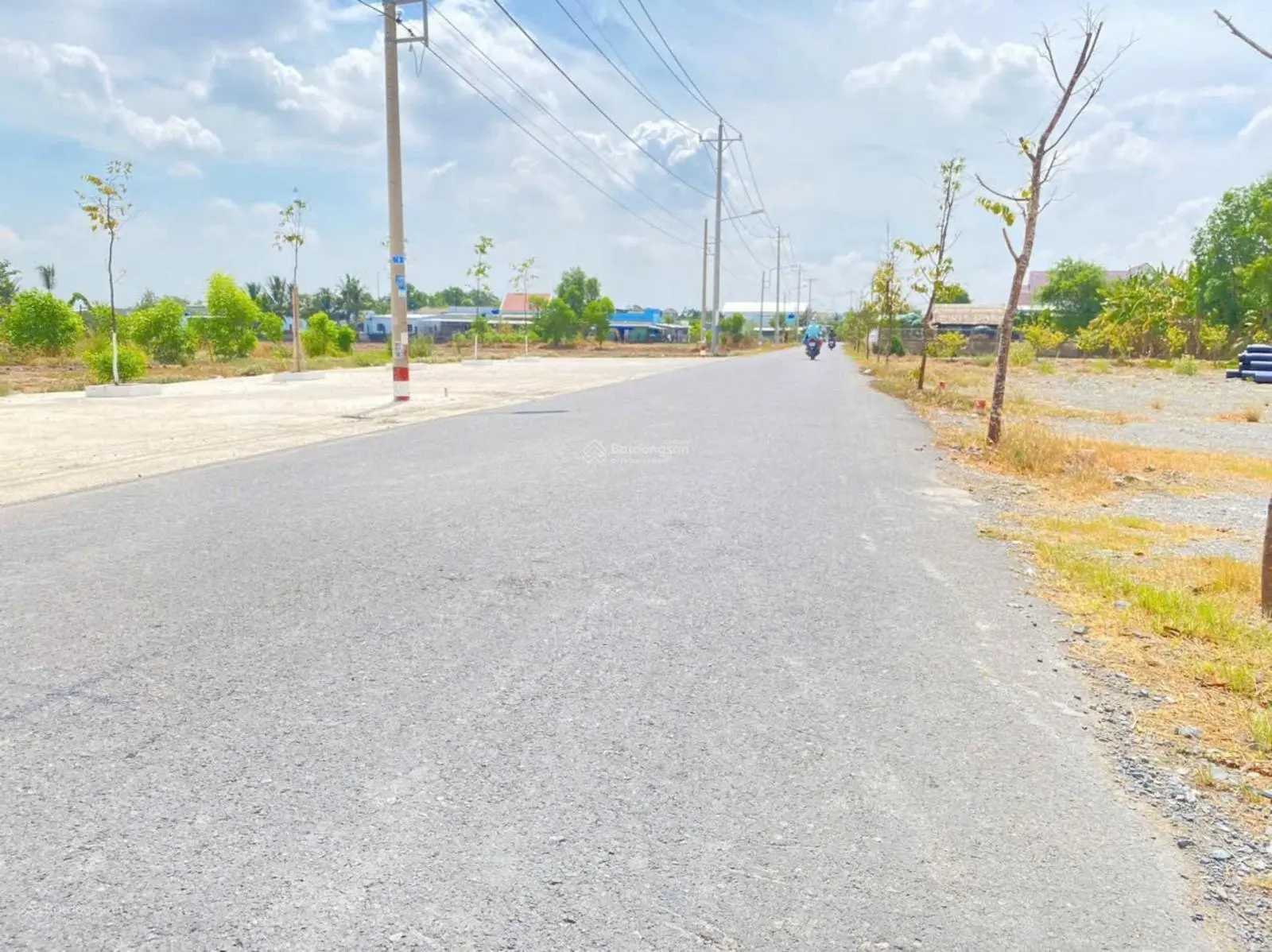Cần bán đất sổ hồng riêng ngay trung tâm thị trấn Cần Đước
