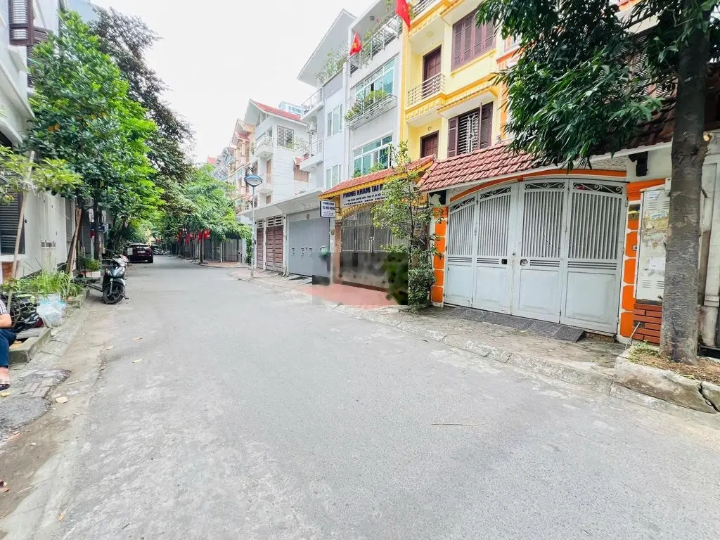 Đất dịch vụ dương nội-50m2- mt4.5m-vỉa hè kinh doanh- tương lai x2x3