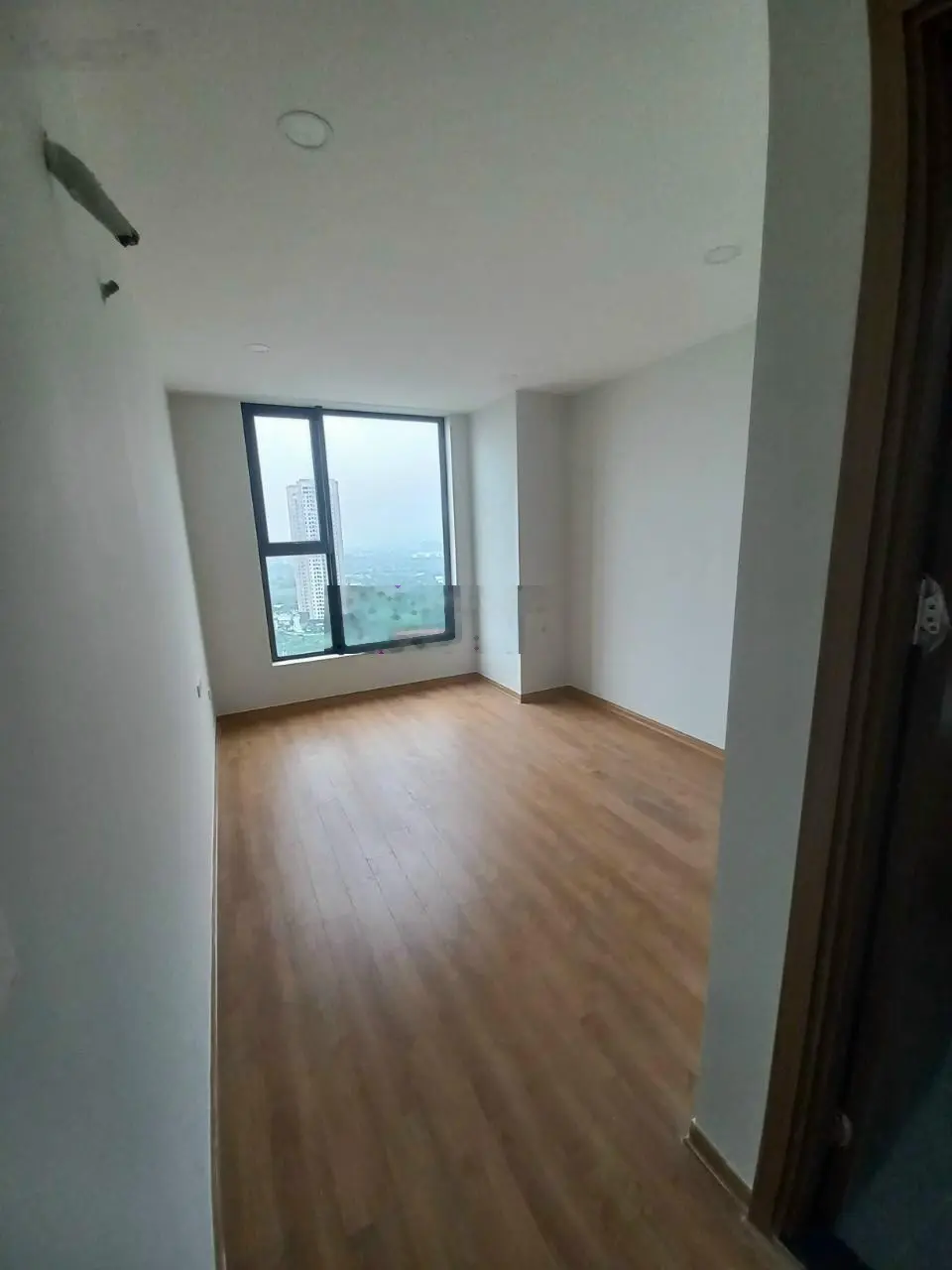 Cần bán CC Rose Town 79 Ngọc Hồi - Hoàng Liệt - Hoàng Mai 66m2, 2PN, đồ CB, 4 tỷ