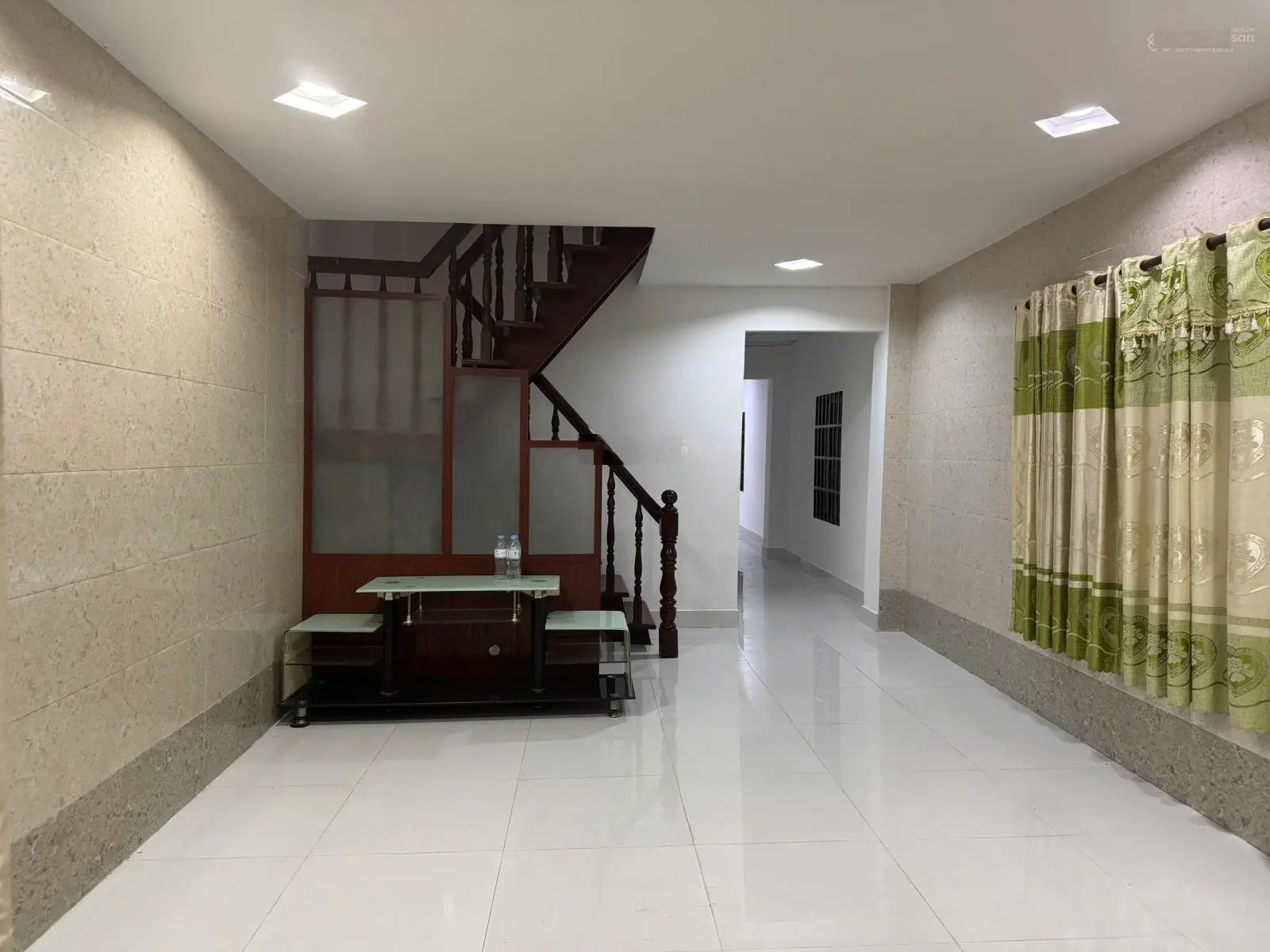 Nhà 2 tầng BTCT đẹp ngay gần Cân Nhơn Hòa, Vạn Phúc, SHR hoàn công, chỉ hơn 4 tỷ