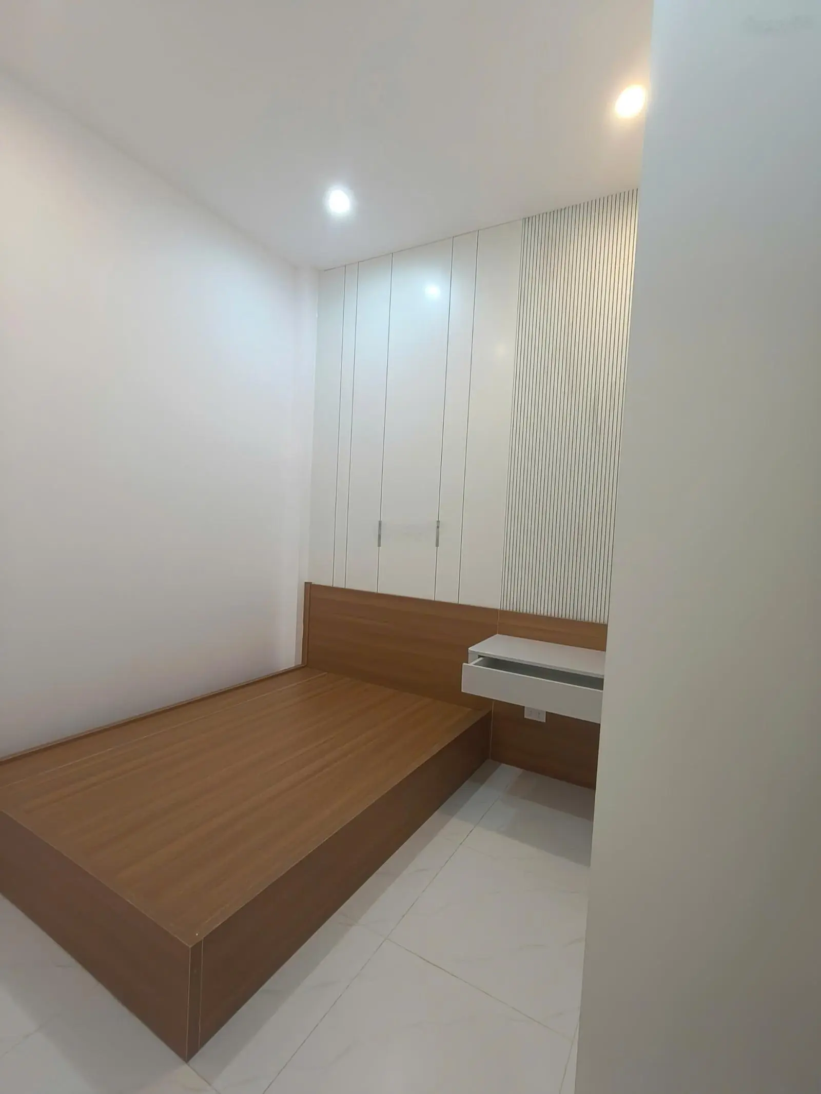 Chủ cần tiền bán nhanh nhà đẹp 2 tầng, mặt tiền đường Hồ Biểu Chánh sát Phan Đăng Lưu