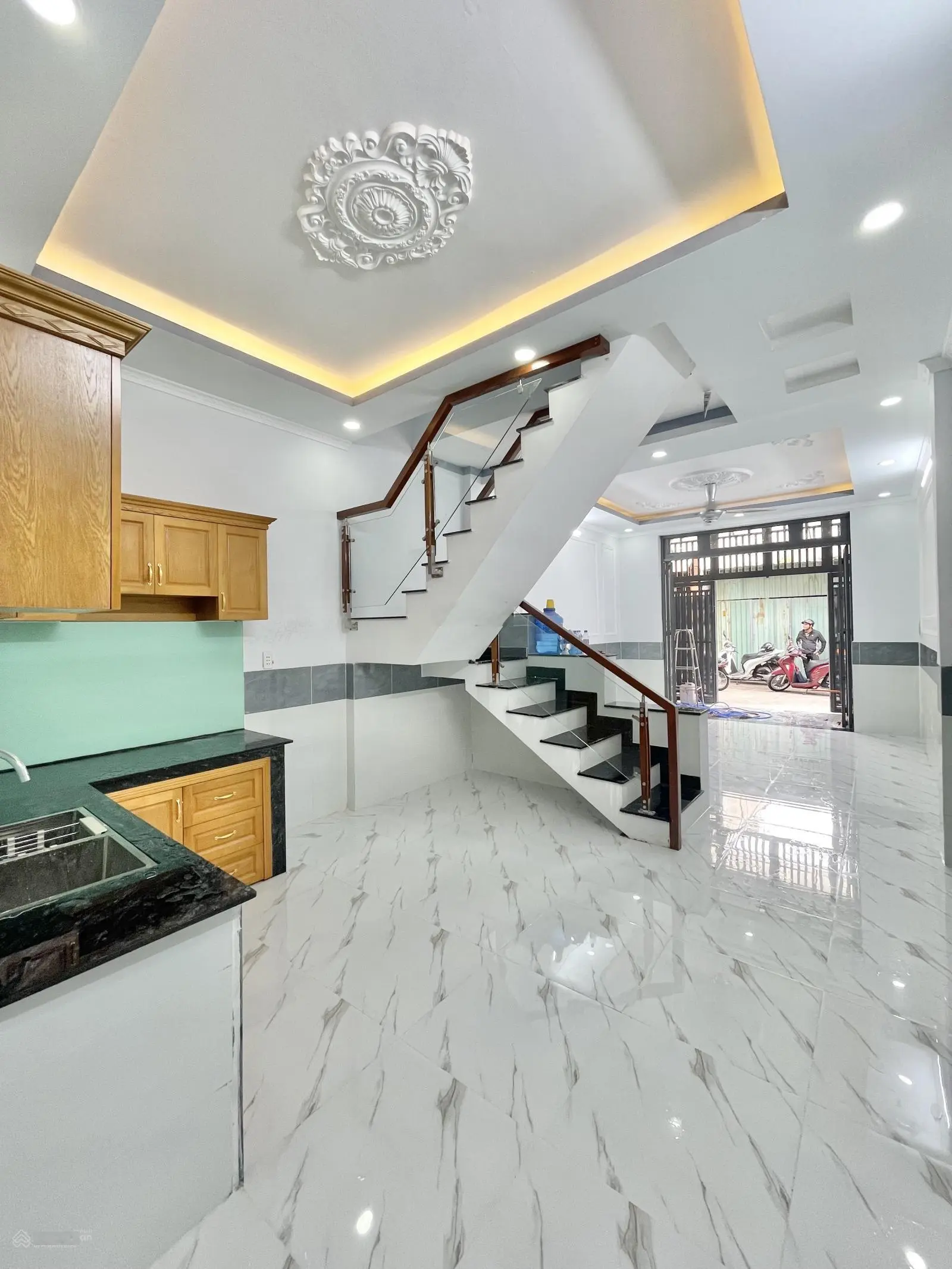 Cần bán nhà sổ chung lầu trệt hẻm thông đã có số lô số thửa chờ ra sổ gần chợ tân long