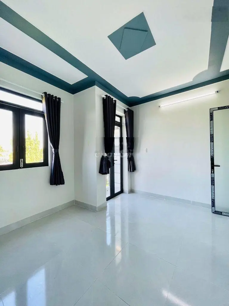 Tôi cần tiền trả NH nên ra căn nhà ở chợ Mỹ Hạnh Nam giá 595tr