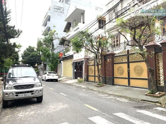 Biệt thự Hoàng Gia ngay khu Bàu Cát DT: 102m2 nở hậu Thang máy 100KG - Nhà siêu đẹp 5 Tầng. 16.8 tỷ
