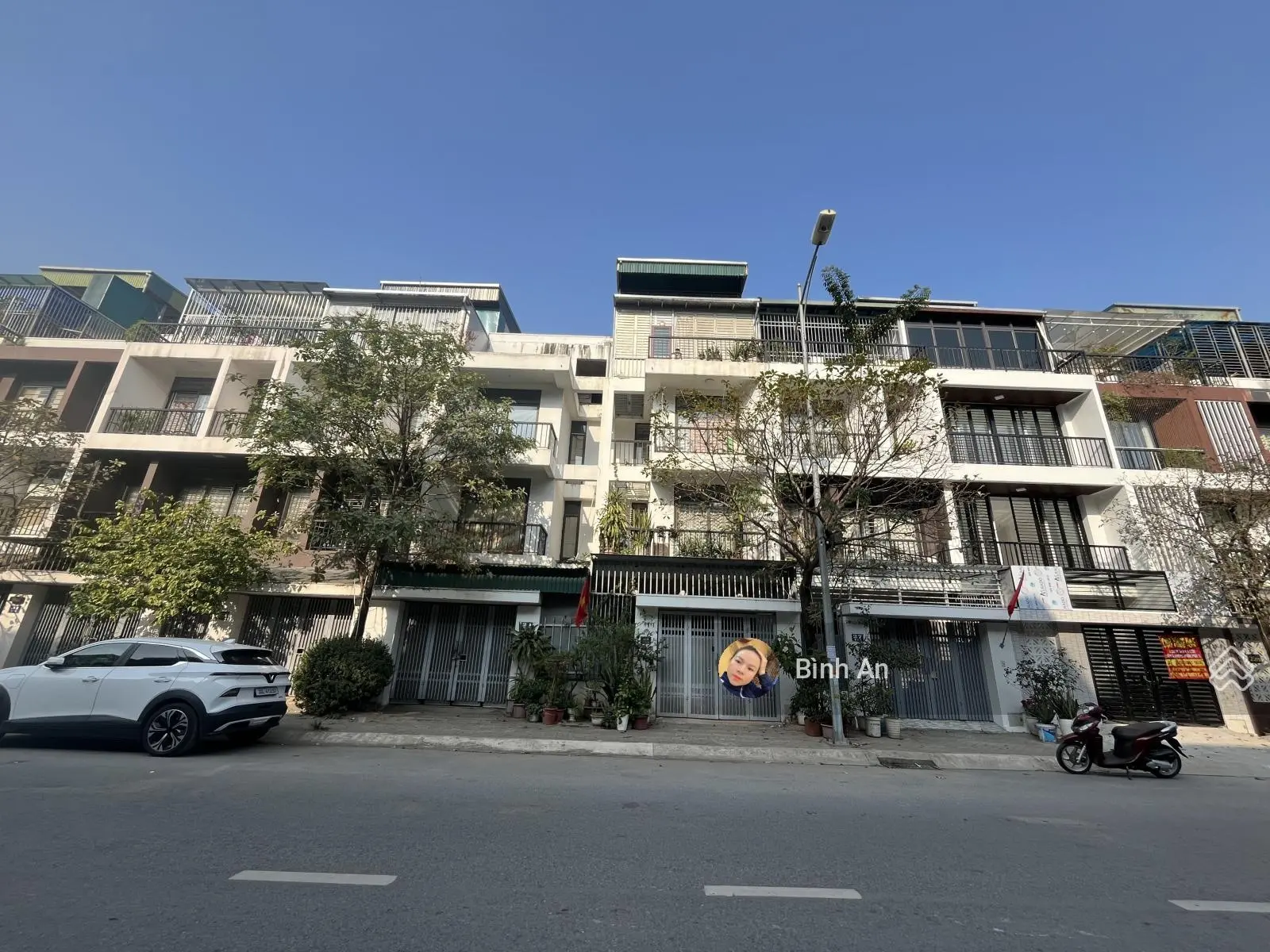 Bán gấp nhà phân lô Ao Sào vị trí đẹp khu vực trung tâm quận hoàng mai diện tích 75m 22 tỷ.