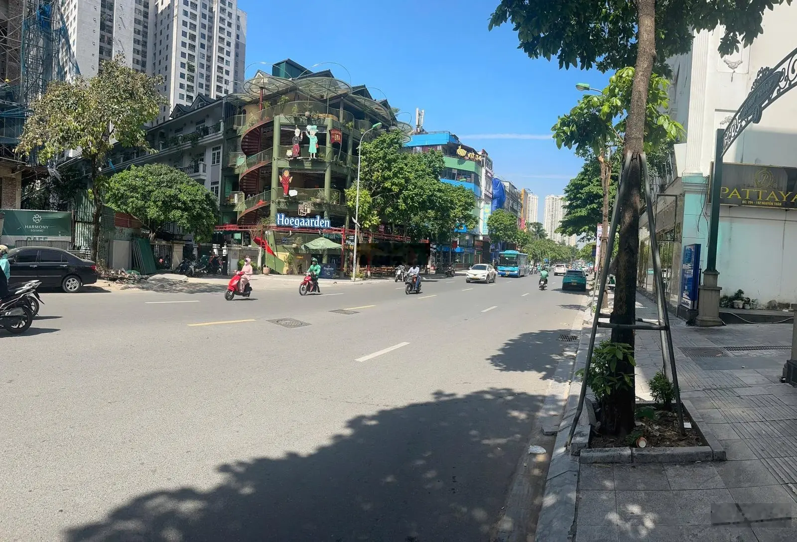 Cần bán nhà liền kề HDI Nguyễn Tuân xây 4tầng 1tum. Diện tích 98m2 mặt tiền 7,5m LH. E 0843 613 ***