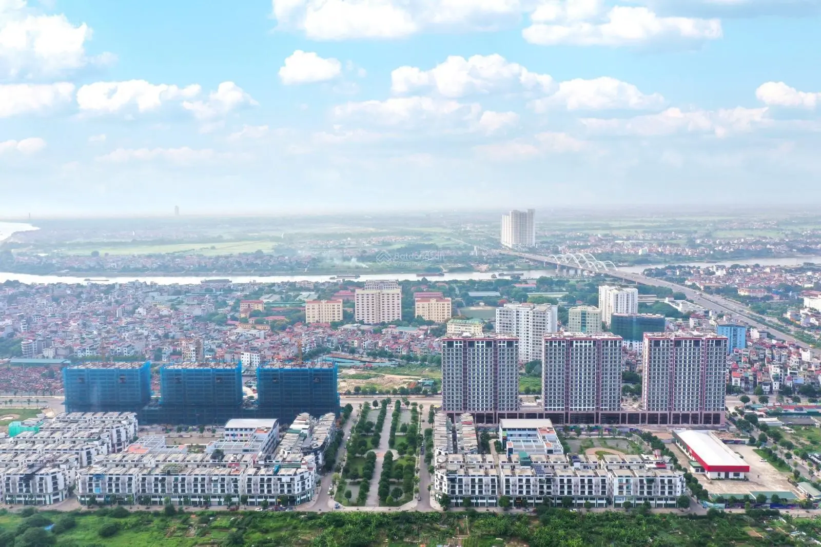 Em chính chủ cần bán nhanh 78m2 (2PN + 2VS) - giá 4,9x tỷ - Bc Đông Nam - view hồ cực đẹp
