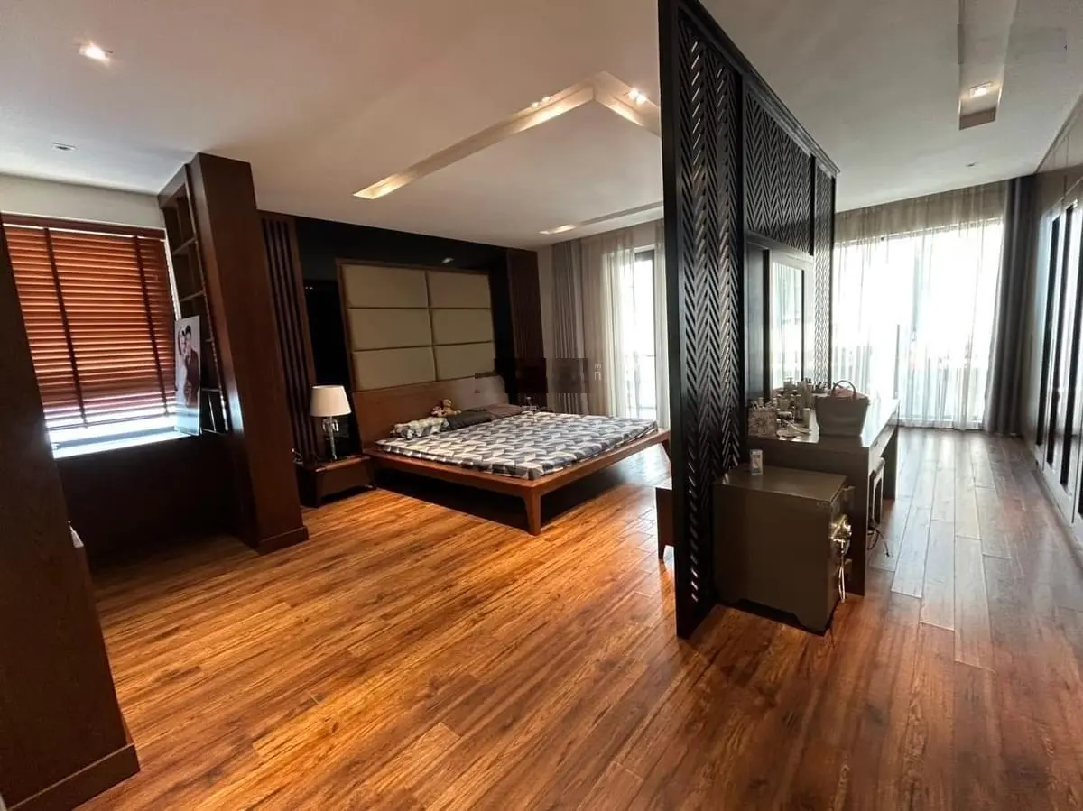 Bán nhà mặt phố Hồ Văn Chương-Đống Đa kinh doanh sầm uất,ô tô tránh,3 mặt thoáng 55m2/4T/9mMT 18tỷ