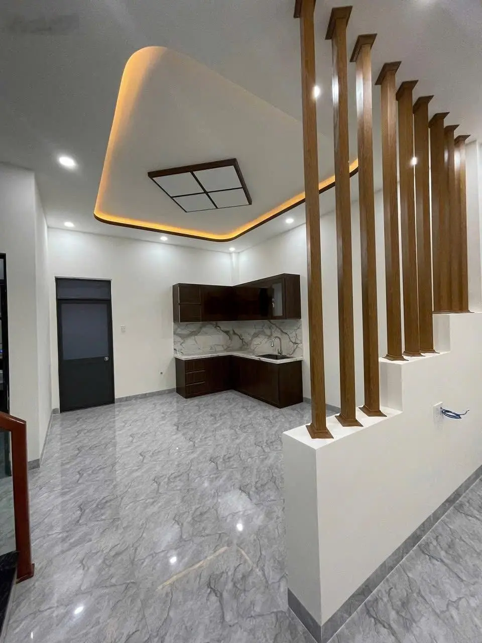 Bán nhà 2 tầng diên Sơn - Diên Khánh, DT 107m2, ngang 7m, giá 1,75 tỷ