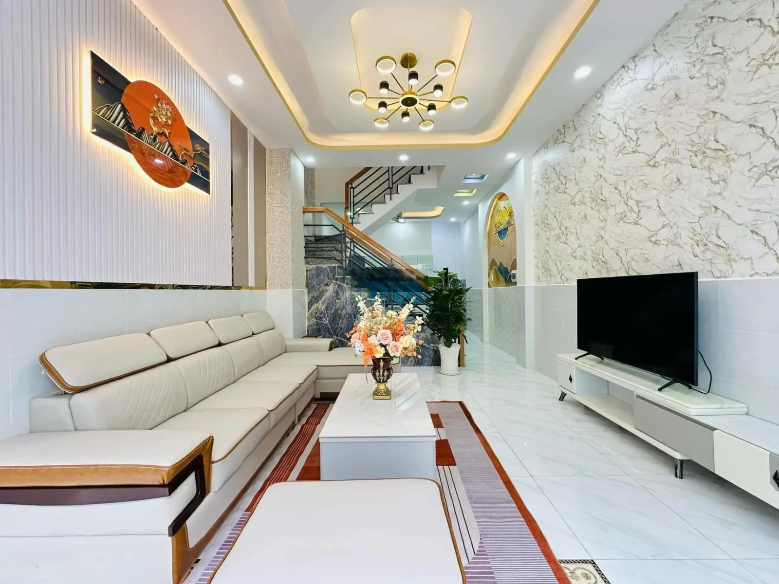 Hàng săn tháng này Trần Ngọc Lên,P.Định Hòa TP. Thủ Dầu Một,BD .DT 99m2/3tỷ120,sổ hồng riêng