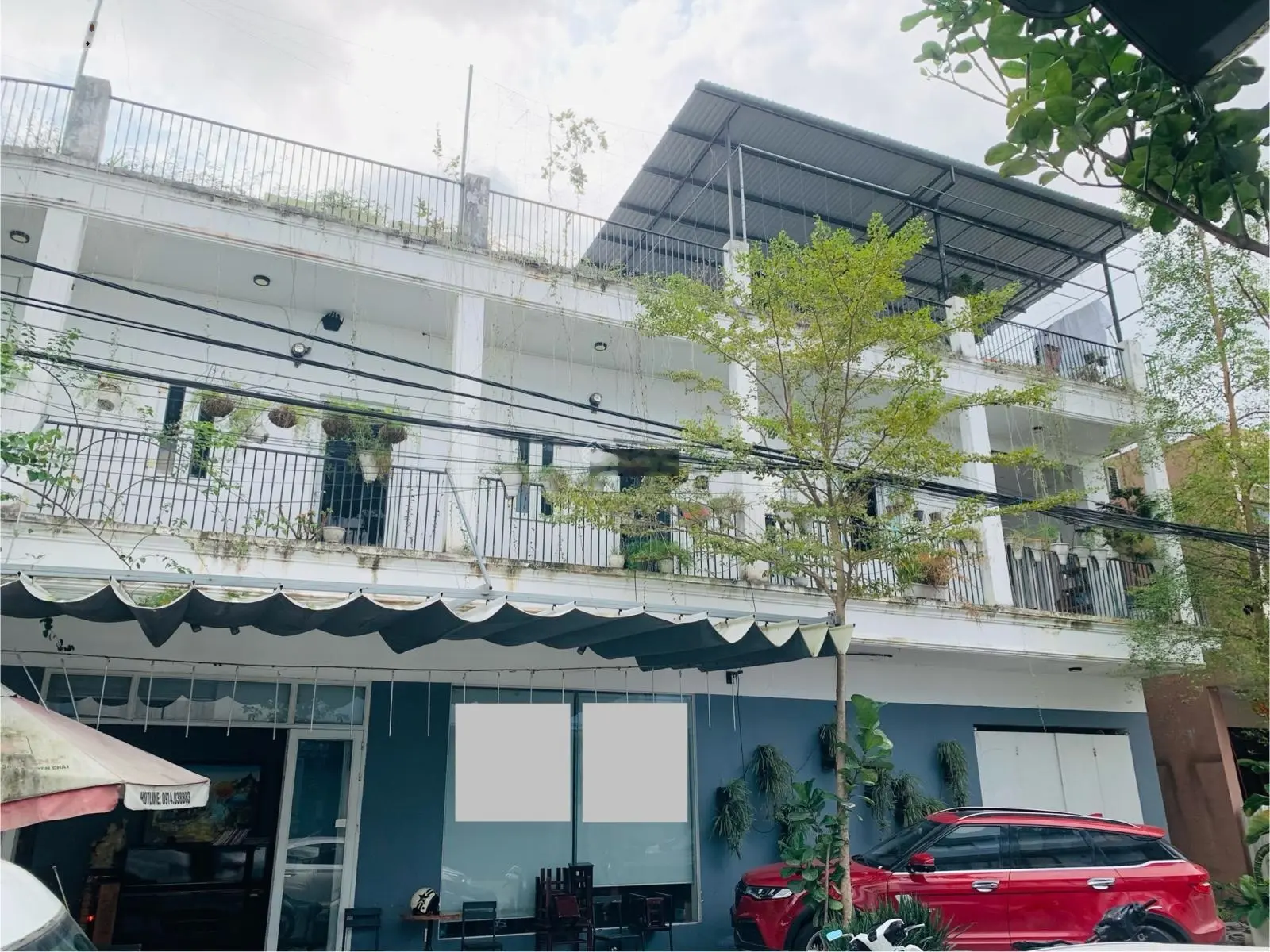 Bán nhà góc ngã 4 Hoà Xuân, đường 7,5m 3 tầng dòng tiền 25 triệu/tháng, 161m2 ngang 8,2m sổ đỏ sẵn