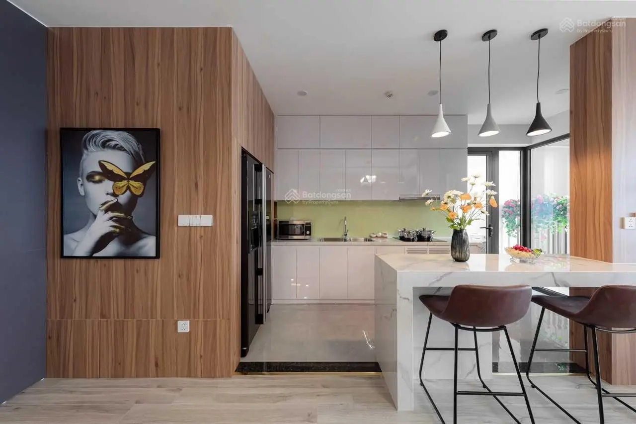 Bán căn hoa hậu tại Chelsea Residence 131,3m2 3 ngủ, full đồ đẹp,tầng cao view thoáng.LH: 098736225