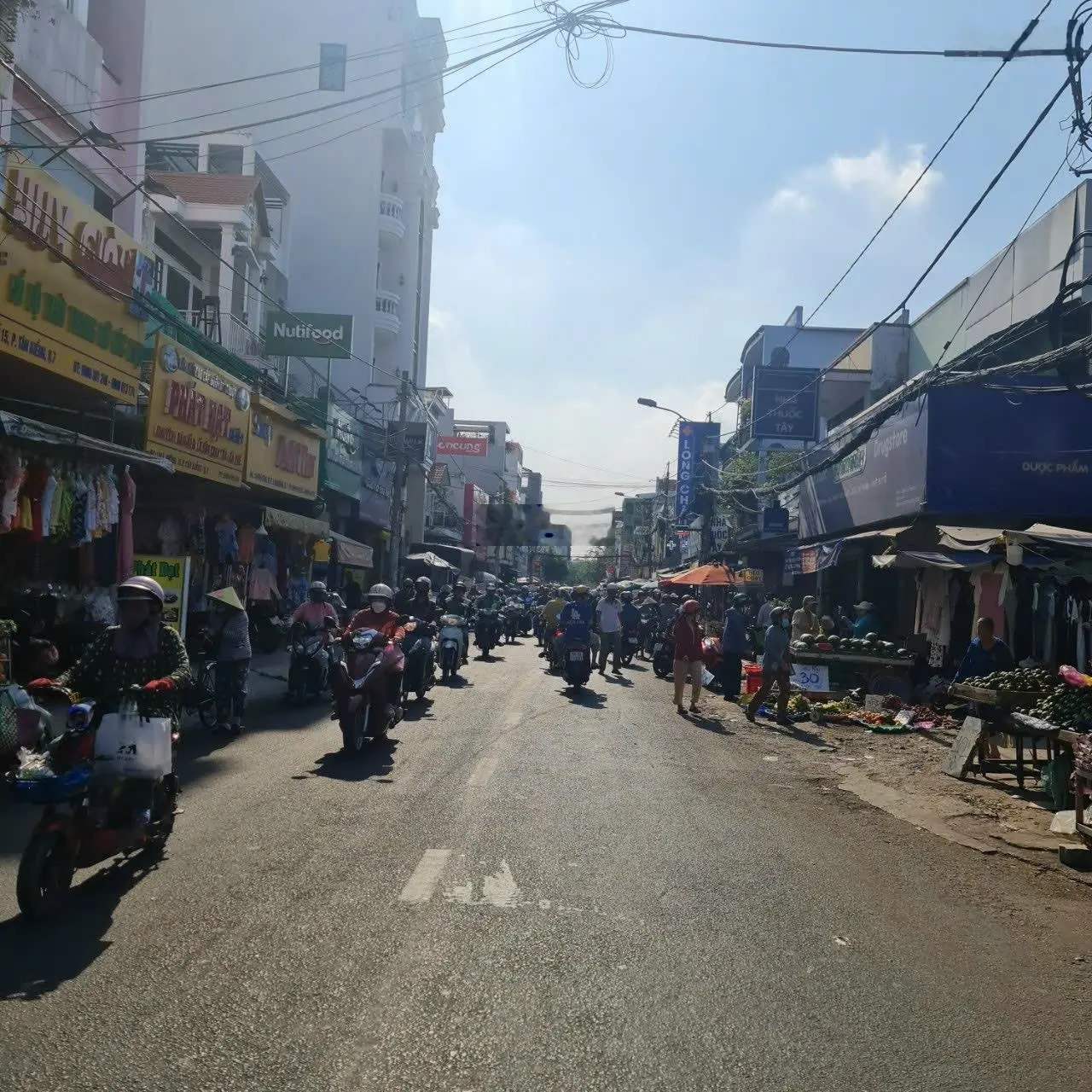 Bán nhà biệt thự gỗ đường 15 Tân Quy Quận.7 Giá : 33,8 tỷ ( thương Lượng )