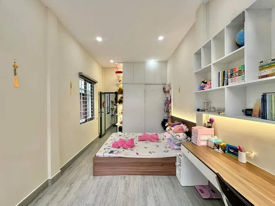 Nhà đẹp cho vợ chồng mới cưới chỉ 3.25 TỶ, MT Sư Vạn Hạnh, Phường 12, Quận 10, 2PN - 2WC, Sổ riêng