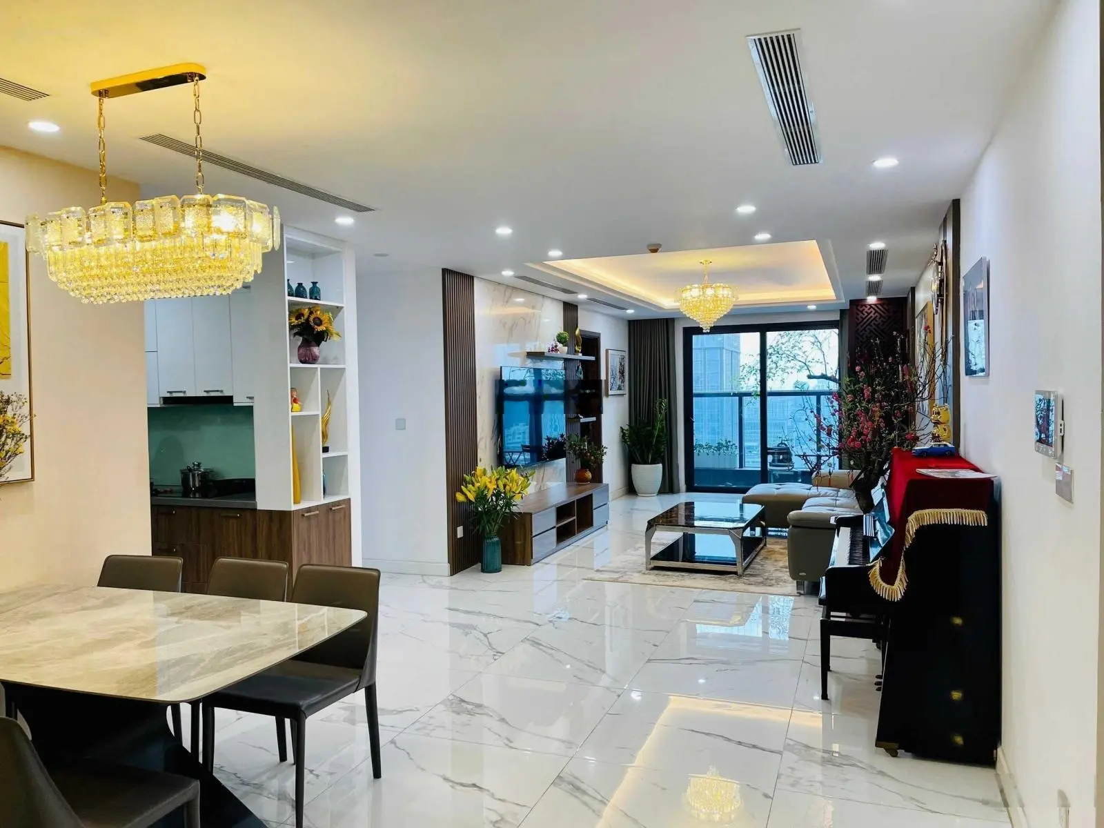 Chính chủ cần bán căn hộ 78m2 2N2WC dự án Roman Plaza ban công Đông Nam thoáng mát giá 4 tỷ