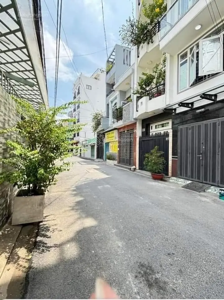 Đi nước ngoài bán gấp nhà hẻm xe hơi Vườn Chuối, Phường 4, Quận 3. Giá chỉ 4,1 tỷ. 0906 806 *** Ngân