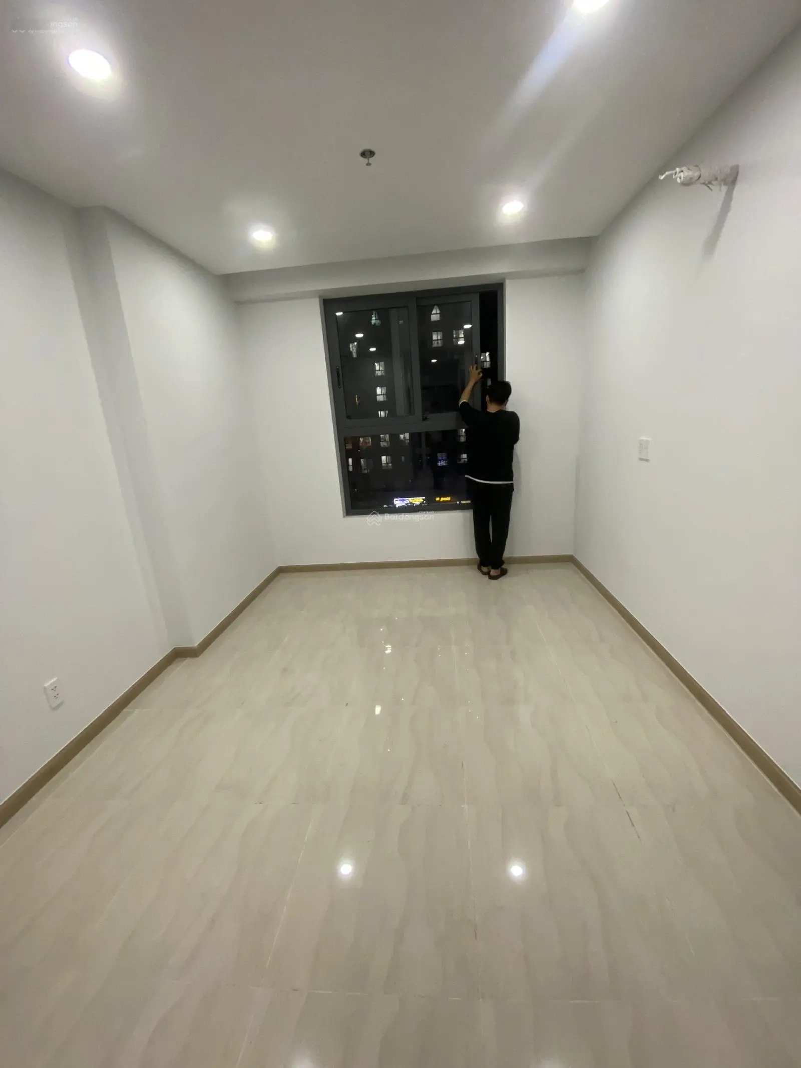 Chủ gửi bán căn 2PN2Wc- 57m2. Tầng trung. View hồ bơi. Bcons garden. Giá 1ty5 bao hết thuế phí