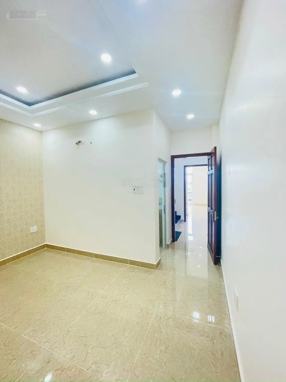 Nhà mới 4 tầng, DT 60m2, ven sông Sài Gòn, đường xe hơi 9m, gần Vạn Phúc, giá chỉ 7 tỷ