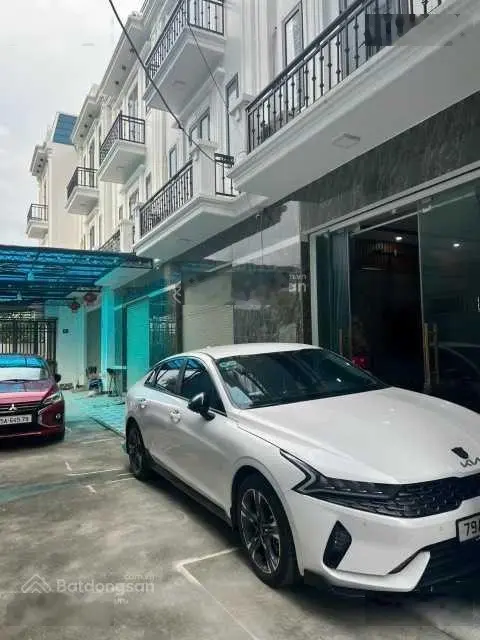 Cần tiền chủ bán gấp nhà 3 tầng Tổ 8, thị trấn An Dương, cách trung tâm Rế 300m, 56m2, giá 2,59 tỷ