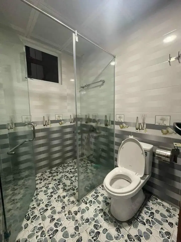 NHÀ 5 TẦNG HIỆN ĐẠI THANG MÁY, KHU PHỐ ẨM THỰC TUỆ TĨNH, TP HẢI DƯONG